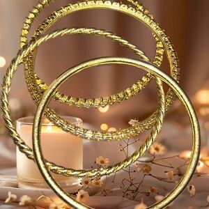 Vintage Lady Jacqueline Kennedy Bracelet set of 4 Gold Tone Bangles